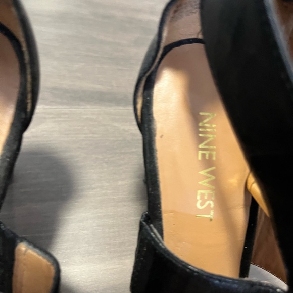 Nine West black heels - Picture 3 of 9
